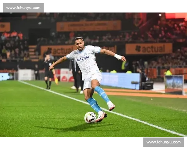 罗马诺确认：利雅得新月敲定特奥转会，2500 万欧 + 2000 万欧年薪创纪录